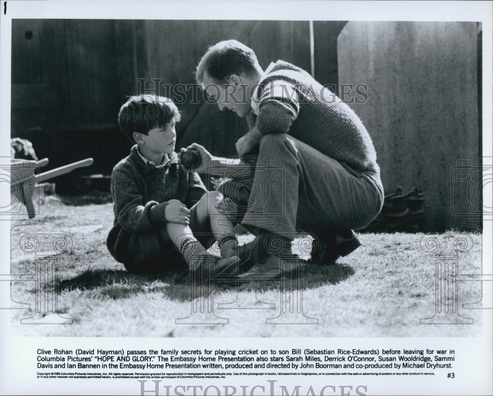 1986 Press Photo David Hayman & Sebastian Rice Edwards in "Hope and Glory" - Historic Images