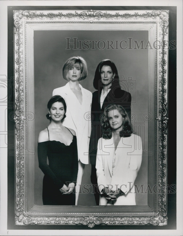 1991 Press Photo Swoosie Kurtz, Patricia Kalember, Julianne Phillips &quot;Sisters&quot; - Historic Images