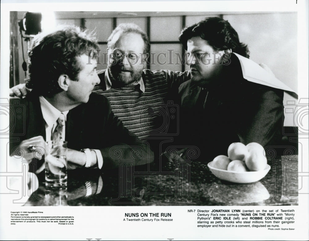 1990 Press Photo Jonathan Lynn, Eric Idle, Robbie Coltrane &quot;Nuns on the Run&quot; - Historic Images