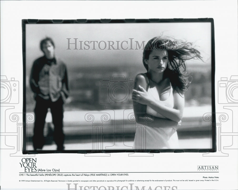 1999 Press Photo Actors Penelope Cruz And Fele Martinez In Film "Open Your Eyes" - Historic Images