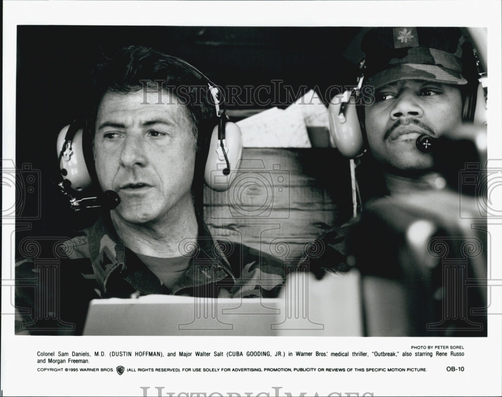 1995 Press Photo Dustin Hoffman & Cuba Gooding Jr. in "Outbreak" - Historic Images