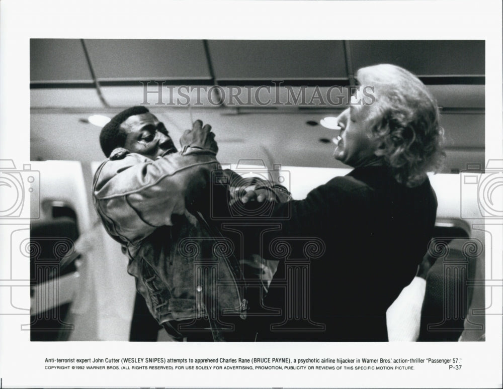 1992 Press Photo "Passenger 57" starring Bruce Payne & Wesley Snipes - Historic Images