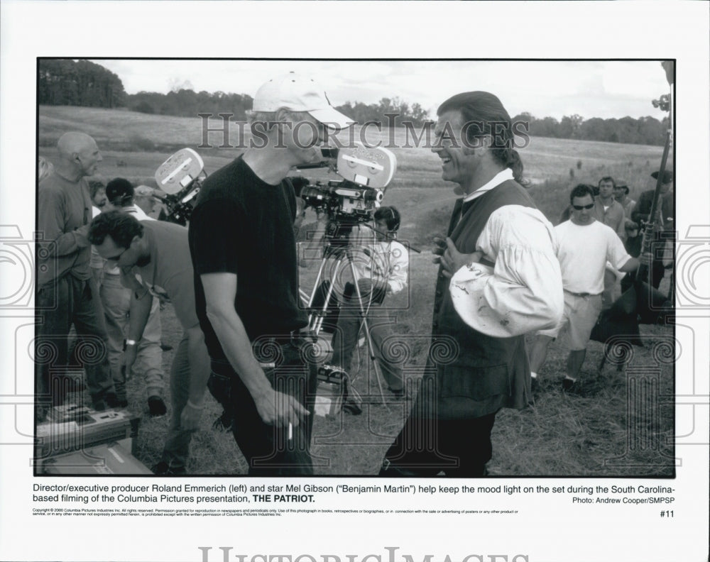 2000 Press Photo  &quot;The Patriot&quot; Mel Gibson &amp; producer Roland Emmerich - Historic Images