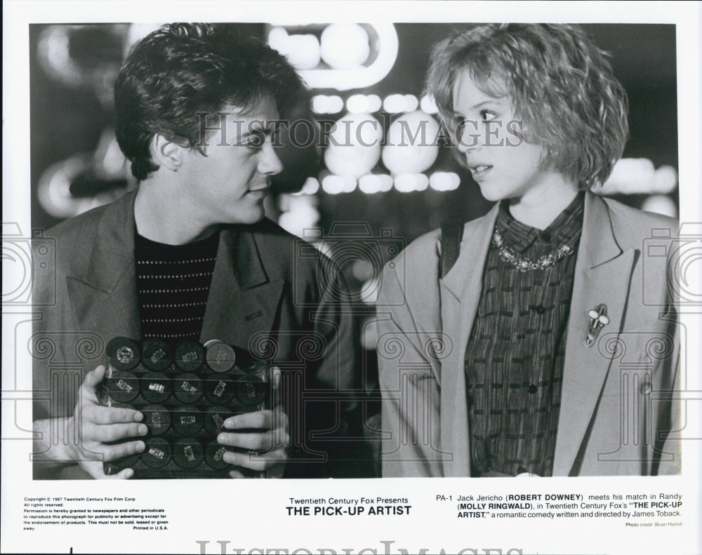 1987 Press Photo Robert Downey, Molly Ringwald &quot;The Pick-Up Artists&quot; - Historic Images