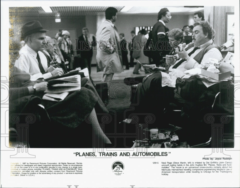1967 Press Photo Steve Martin and John Candy In "Planes, Trains & Automobiles" - Historic Images
