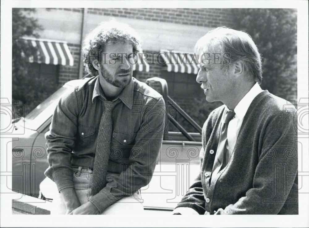 1983 Press Photo Actors Christopher Plummer And James Sutorius In &quot;Prototype&quot; - Historic Images