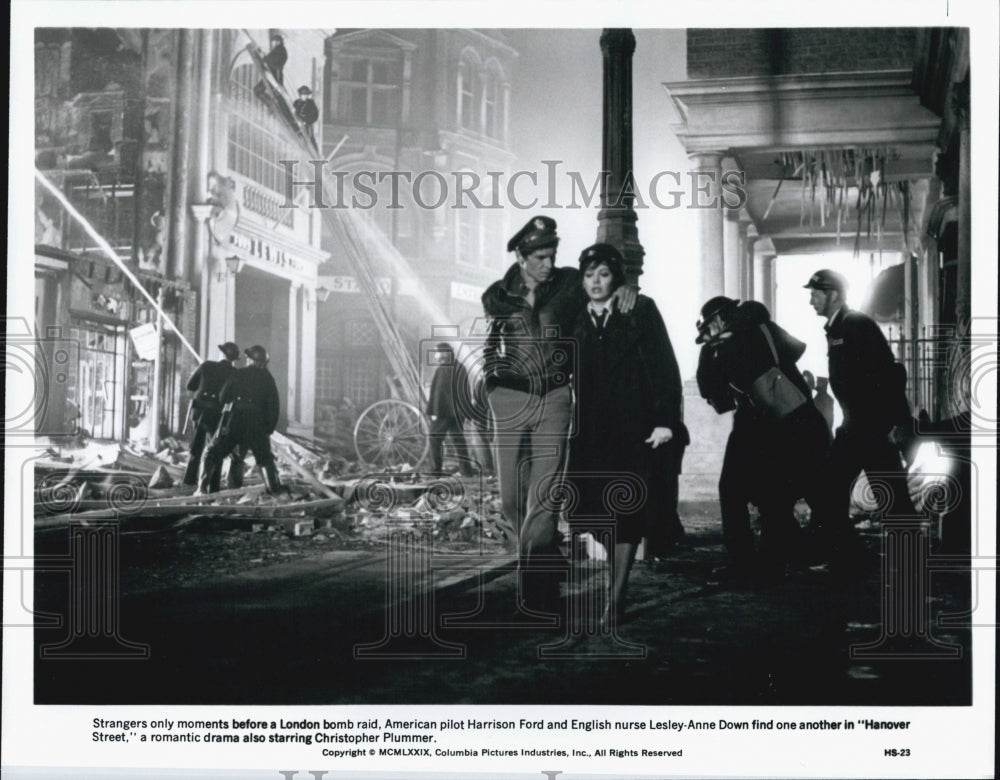 1979 Press Photo Actor Harrison Ford, Lesley-Anne Down in &quot;Hanover Street&quot; Film - Historic Images