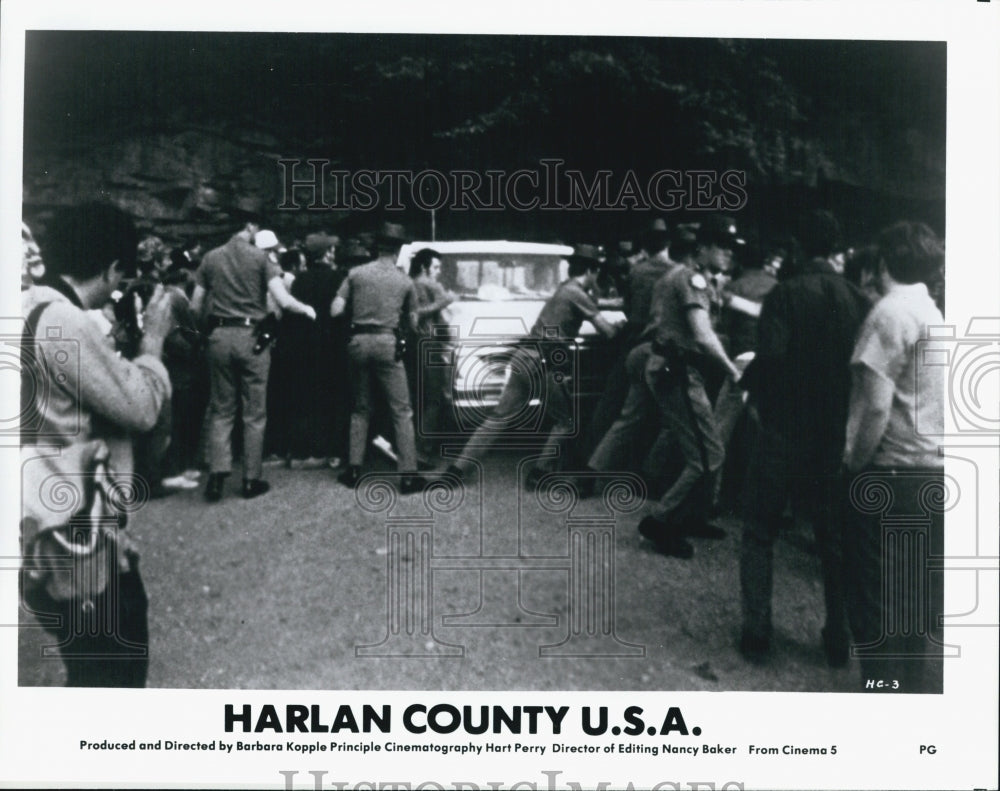 1976 Press Photo Scene from &quot;Harlan County, USA&quot; Documentary by Barbara Kopple - Historic Images