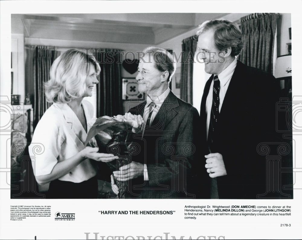 1987 Press Photo "Harry and the Hendersons" John Lithgow & Melinda Dillon - Historic Images