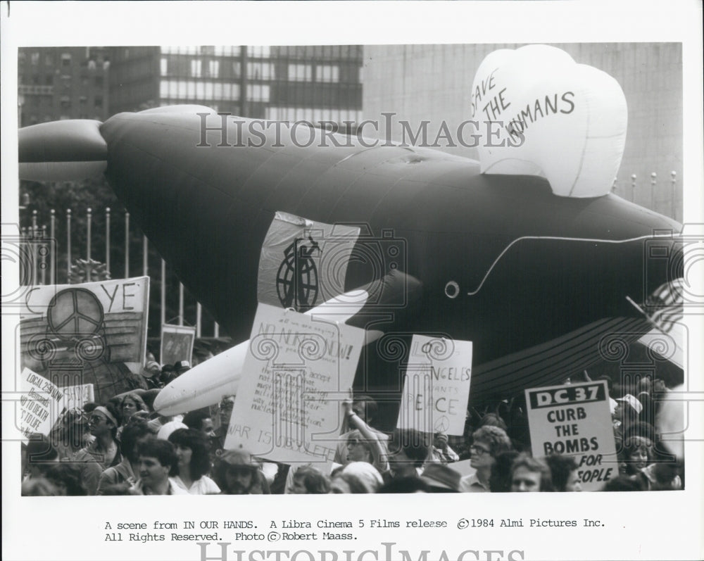 1984 Press Photo &quot;In Our Hands&quot; a crowd scene in the film - DFPG78145 - Historic Images