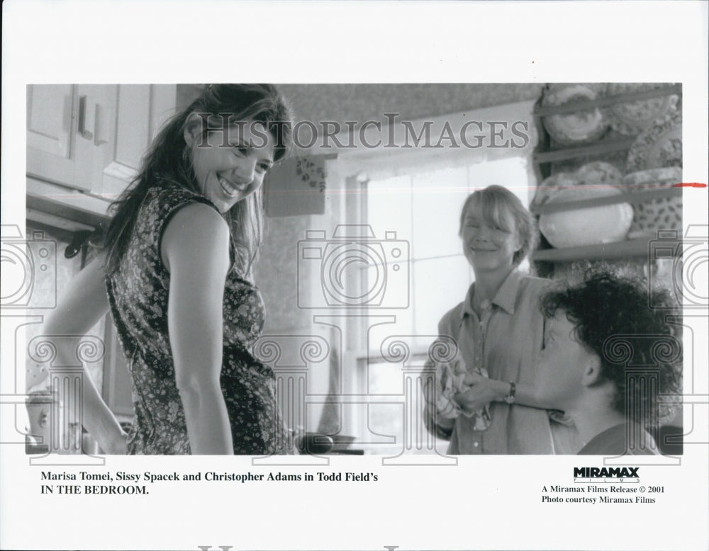 2001 Press Photo Marisa Tomei Sissy Spacek Christopher Adams Star In The Bedroom - Historic Images