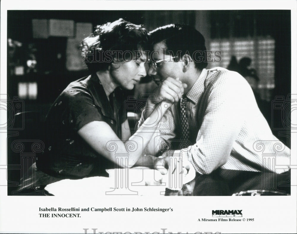 1995 Press Photo Actress Isabella Rossellini, Campbell Scott in "The Innocent" - Historic Images