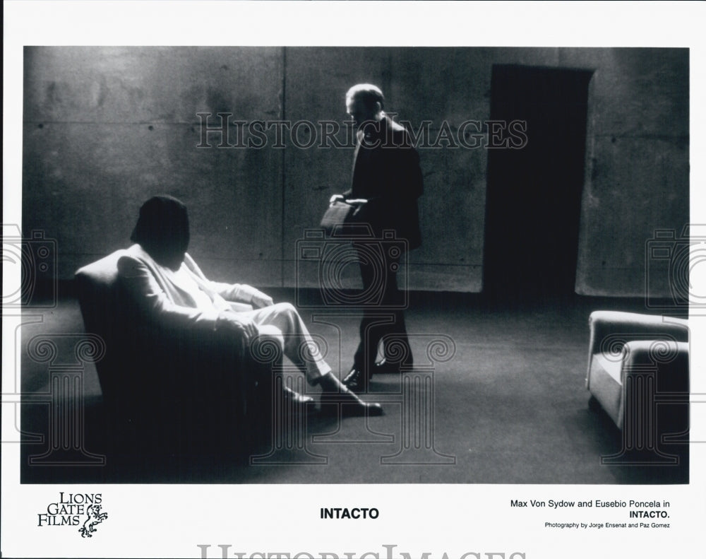 2001 Press Photo Max Von Sydow, Eusebio Poncela &quot;Intacto&quot; - Historic Images