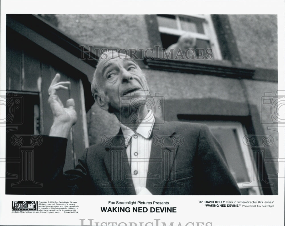 1998 Press Photo David Kelly &quot;Waking Ned Divine&quot; - Historic Images