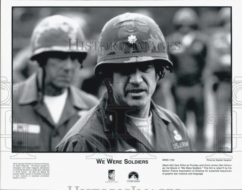 2002 Press Photo Actors Sam Elliott And Mel Gibson In Film "We Were Soldiers" - Historic Images