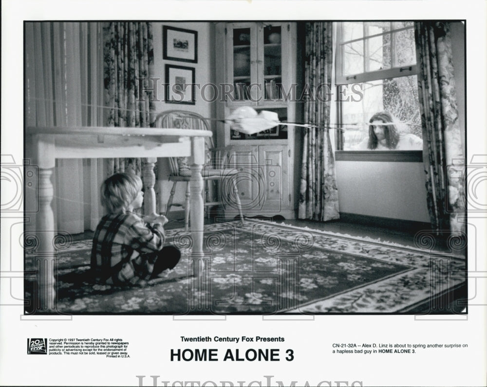 1997 Press Photo "Home Alone 3"  Alex D. Linz stars - Historic Images