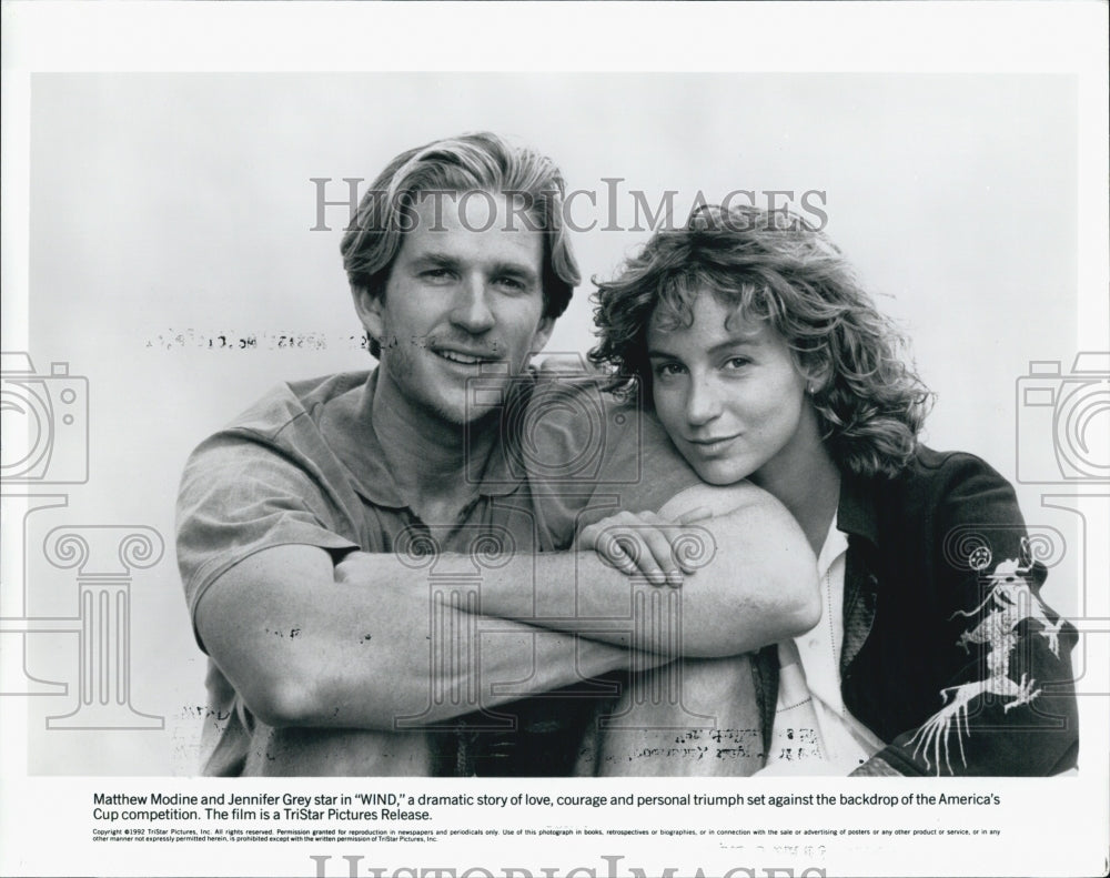 1992 Press Photo Jennifer Grey and Matthew Modine in "Wind" - Historic Images