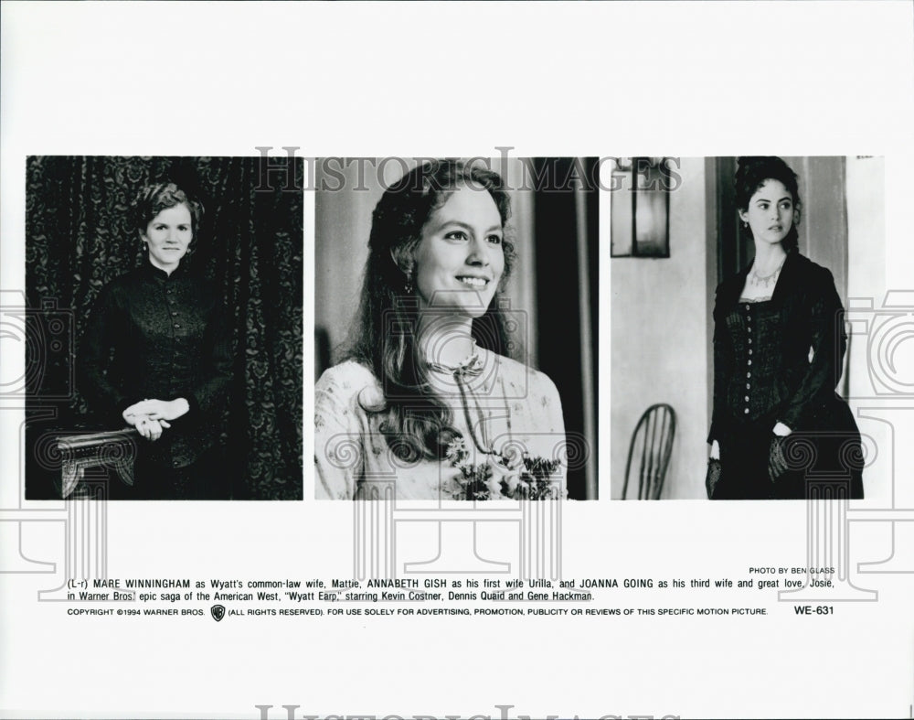1994 Press Photo Mare Winningham, Annbeth Gish, Joanna Going in "Wyatt Earp" - Historic Images