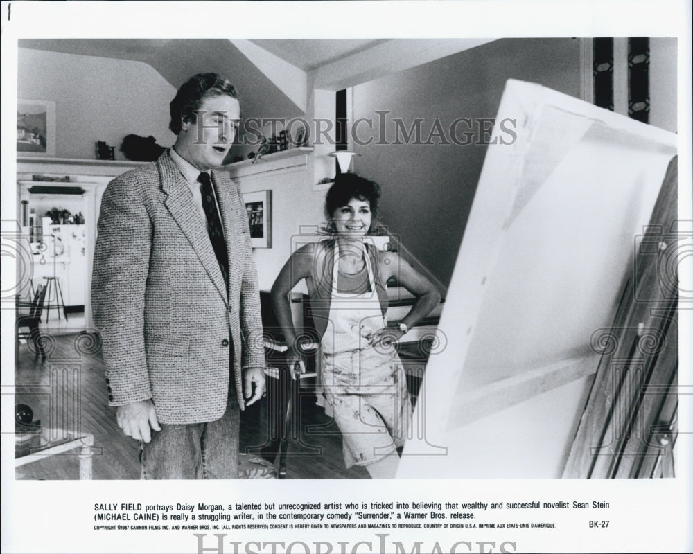 1987 Press Photo Actor Michael Caine, Sally Field in "Surrender" Film - Historic Images