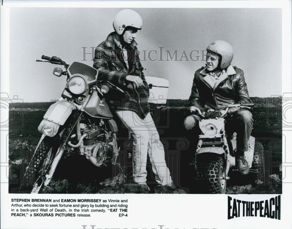 1986 Press Photo Stephen Brennan and Eamon Morrissey in "Eat the Peach" - Historic Images