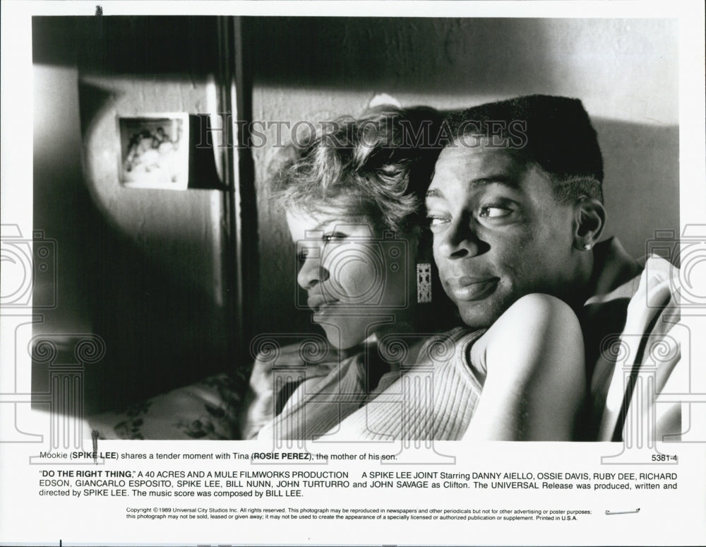 1989 Press Photo Spike Lee and Rosie Perez in "Do the Right Thing" - Historic Images
