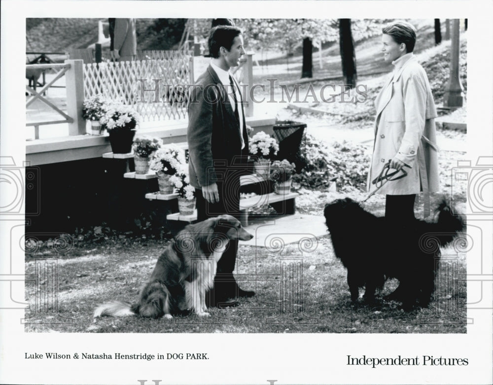 1998 Press Photo  &quot;Dog Park&quot;  Luke Wilson &amp; Natasha Henstridge - Historic Images