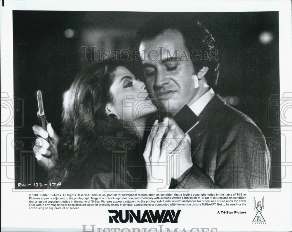 1984 Press Photo "Runaway" starring Gene Simmons & Kirstie Alley - Historic Images