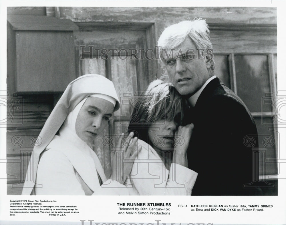 1979 Press Photo &quot;The Runner Stumbles&quot; Dick Van Dyke &amp; Kathleen Quinlan - Historic Images