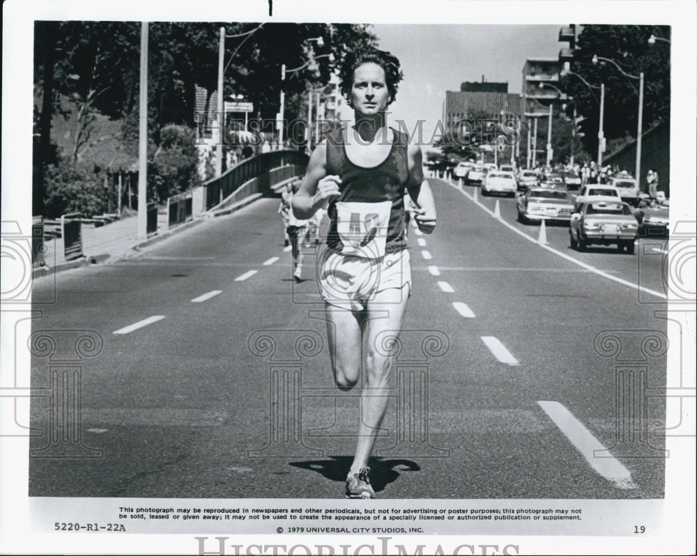 1979 Press Photo  "Running" Michael Douglas stars - Historic Images