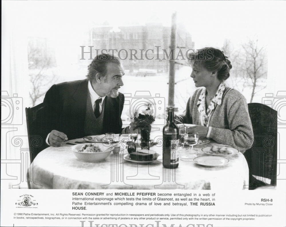 1990 Press Photo "The Russia House"  Sean Connery & Michelle Pfeiffer - Historic Images