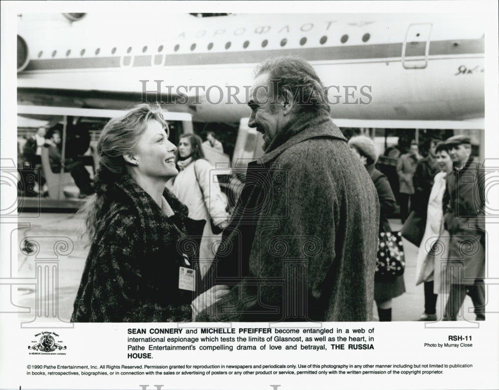 1990 Press Photo &quot;The Russia House&quot; Sean Connery &amp; Michelle Pfeiffer - DFPG82545 - Historic Images