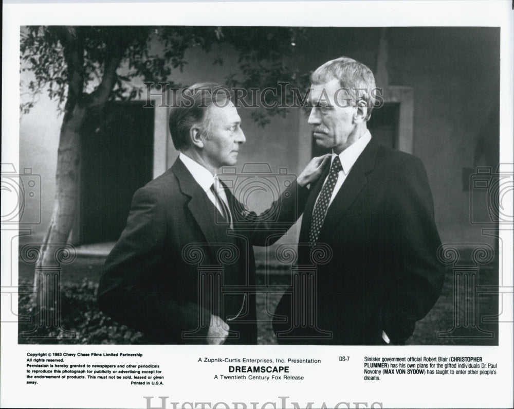 1983 Press Photo Actor Christopher Plummer, Max Von Sydow in "Dreamscape" Film - Historic Images