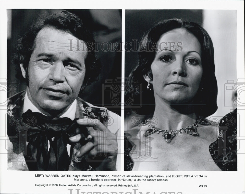 1976 Press Photo Warren Oates & Isela Vega Star In Drum - Historic Images