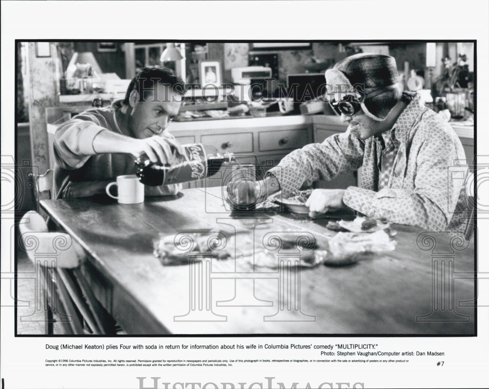 1996 Press Photo Michael Keaton in "Multiplicity" - Historic Images