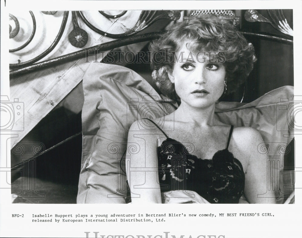 Press Photo Isabelle Huppert in "My Best Friend's Girl" - Historic Images