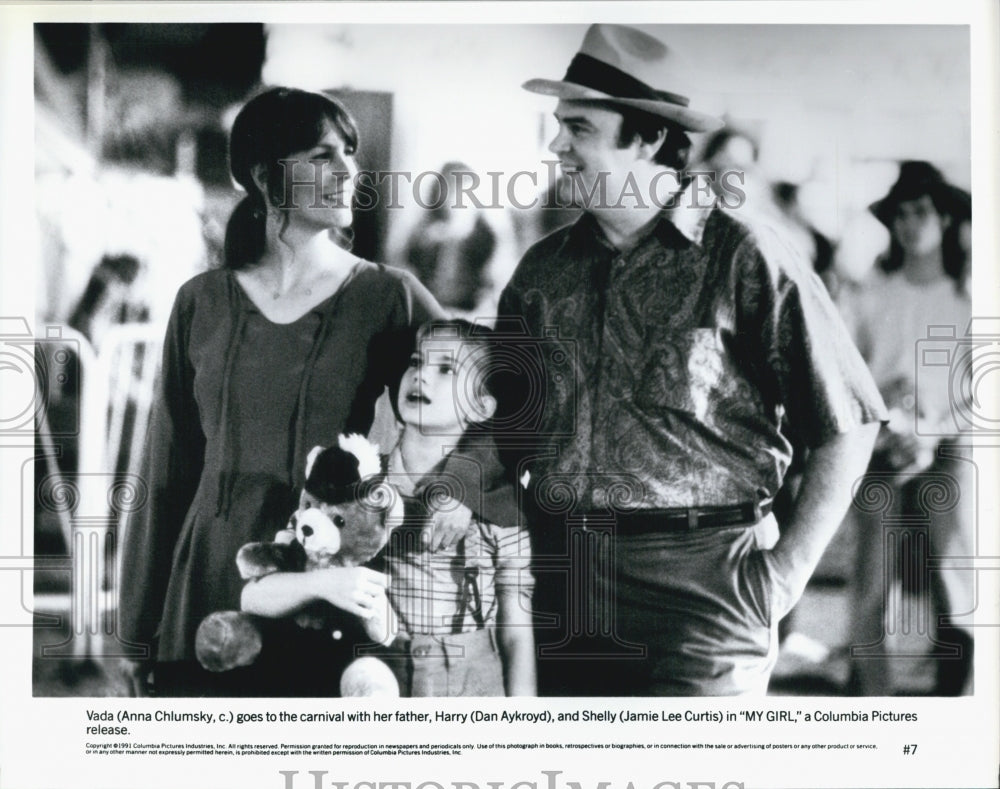 1991 Press Photo Anna Chlumsky Dan Aykroyd and Jamie Lee Curtis in "My Girl" - Historic Images