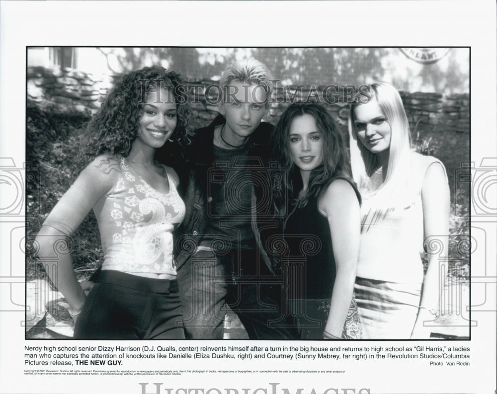 2001 Press Photo Actors D. J. Qualls, Eliza Dushku, Sunny Mabrey "The New Guy" - Historic Images