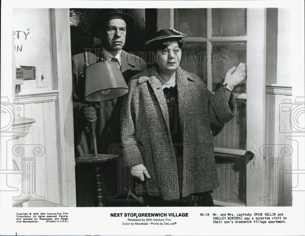 1976 Press Photo Mike Kellin Shelley Winters in "Next Stop, Greenwich Village" - Historic Images