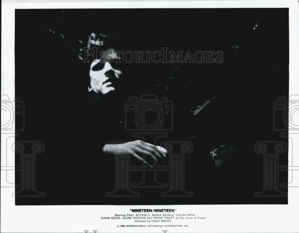 1985 Press Photo Paul Scofield in "Nineteen/Nineteen" - Historic Images