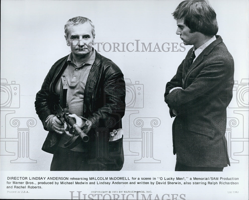 1973 Press Photo Lindsay Anderson and Malcolm McDowell in &quot;O Lucky Man!&quot; - Historic Images