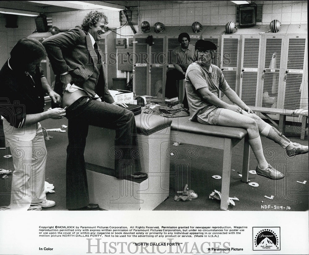1979 Press Photo Scene from "North Dallas Forty" - DFPG86075 - Historic Images
