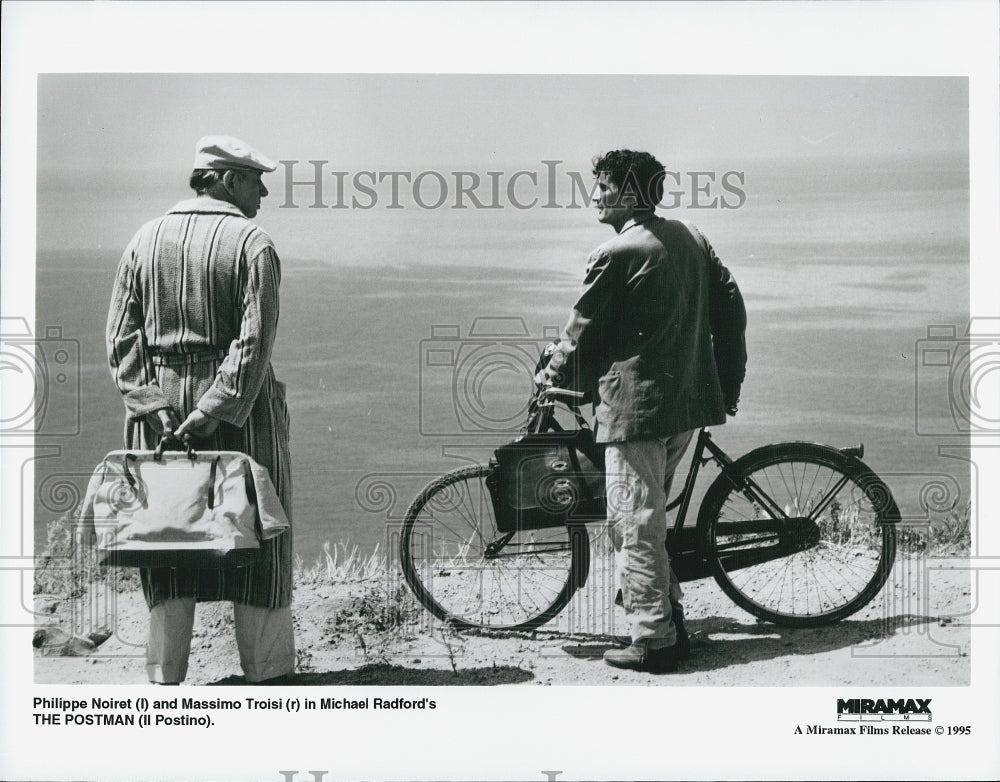 1995 Press Photo Philippe Noiret, Massimo Troisi &quot;The Postman&quot; - Historic Images