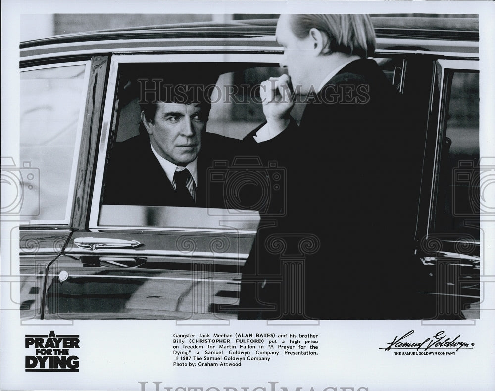 1987 Press Photo Alan Bates &amp; Christopher Fulford Star In A Prayer For The Dying - Historic Images