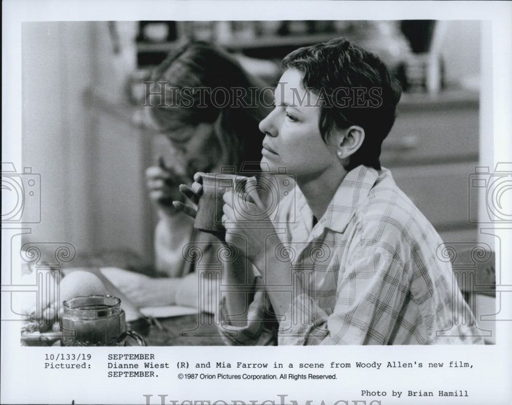 1987 Press Photo Mia Farrow, Dianne Wiest &quot;September&quot; - Historic Images