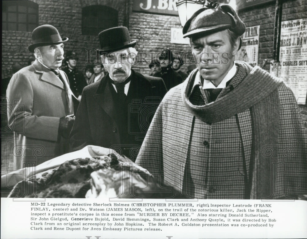 Press Photo Plummer, Finlay, And Mason In Movie &quot;Murder By Decree&quot; - Historic Images