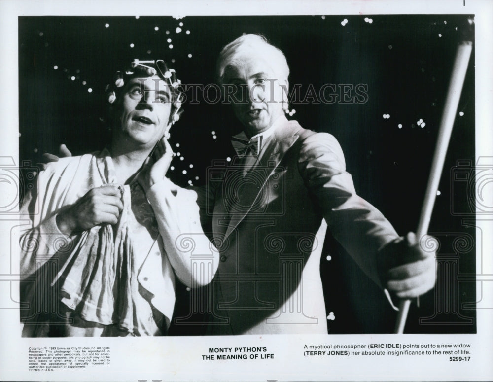 1983 Press Photo Eric Idle, Terry Jones &quot;Monty Python&#39;s The Meaning of Life&quot; - Historic Images