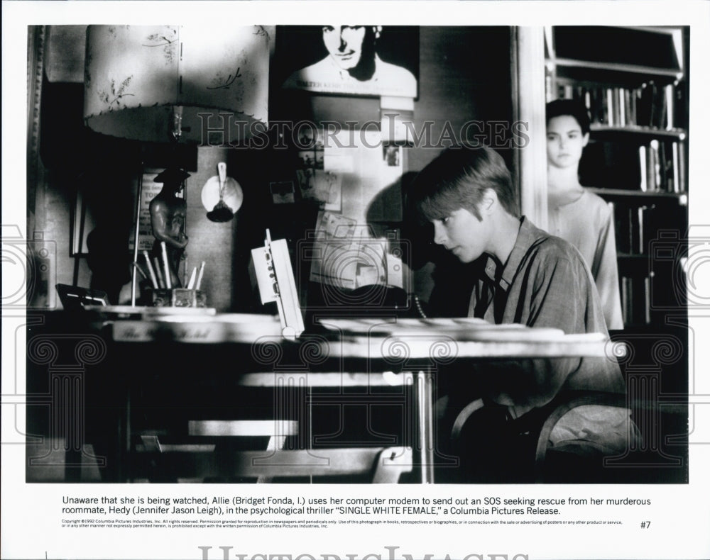 1992 Press Photo Bridget Fonda, Steven Weber "Single White Female" - Historic Images