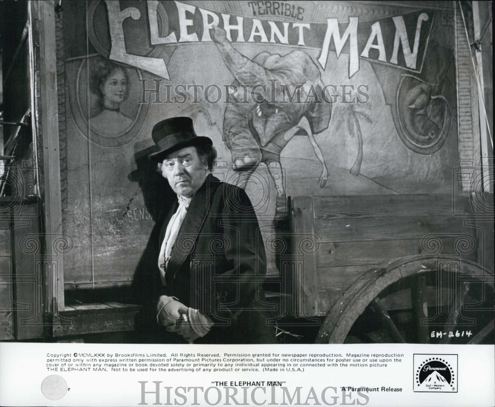 1980 Actor Freddie Jones Stars In Drama Film &quot;The Elephant Man&quot;-Historic Images