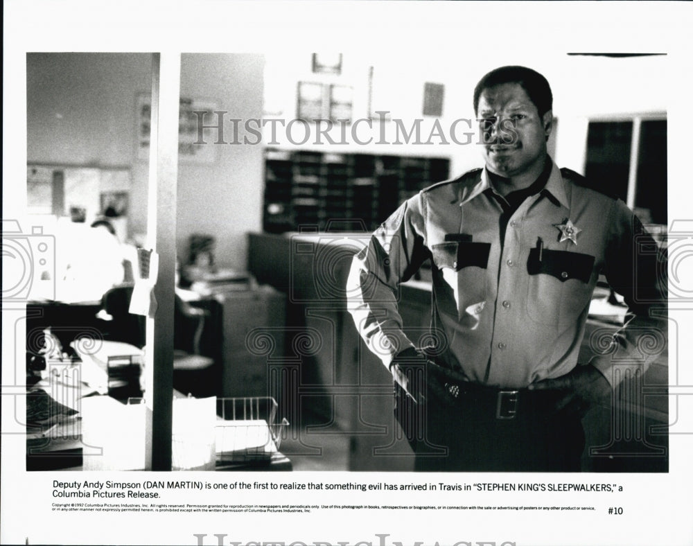 1992 Press Photo Dan Martin In &quot;Stephen King&#39;s Sleepwalkers&quot; - DFPG88369 - Historic Images