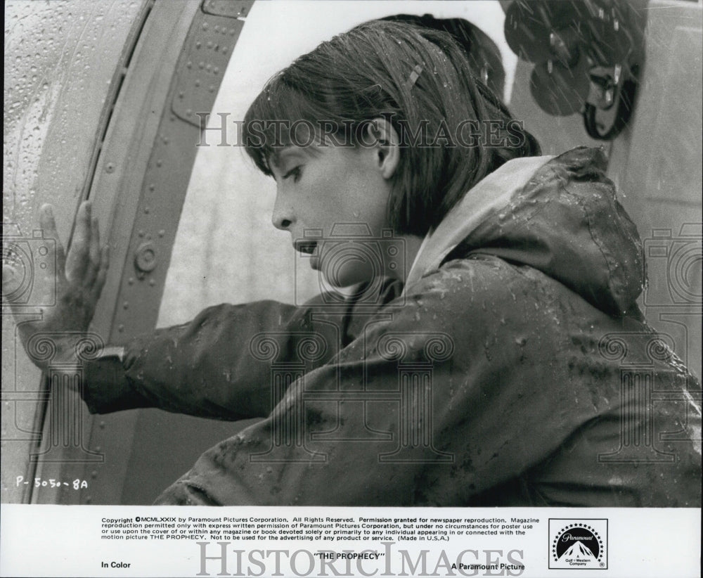 1995 Press Photo Talia Shire in &quot;The Prophecy&quot; - Historic Images